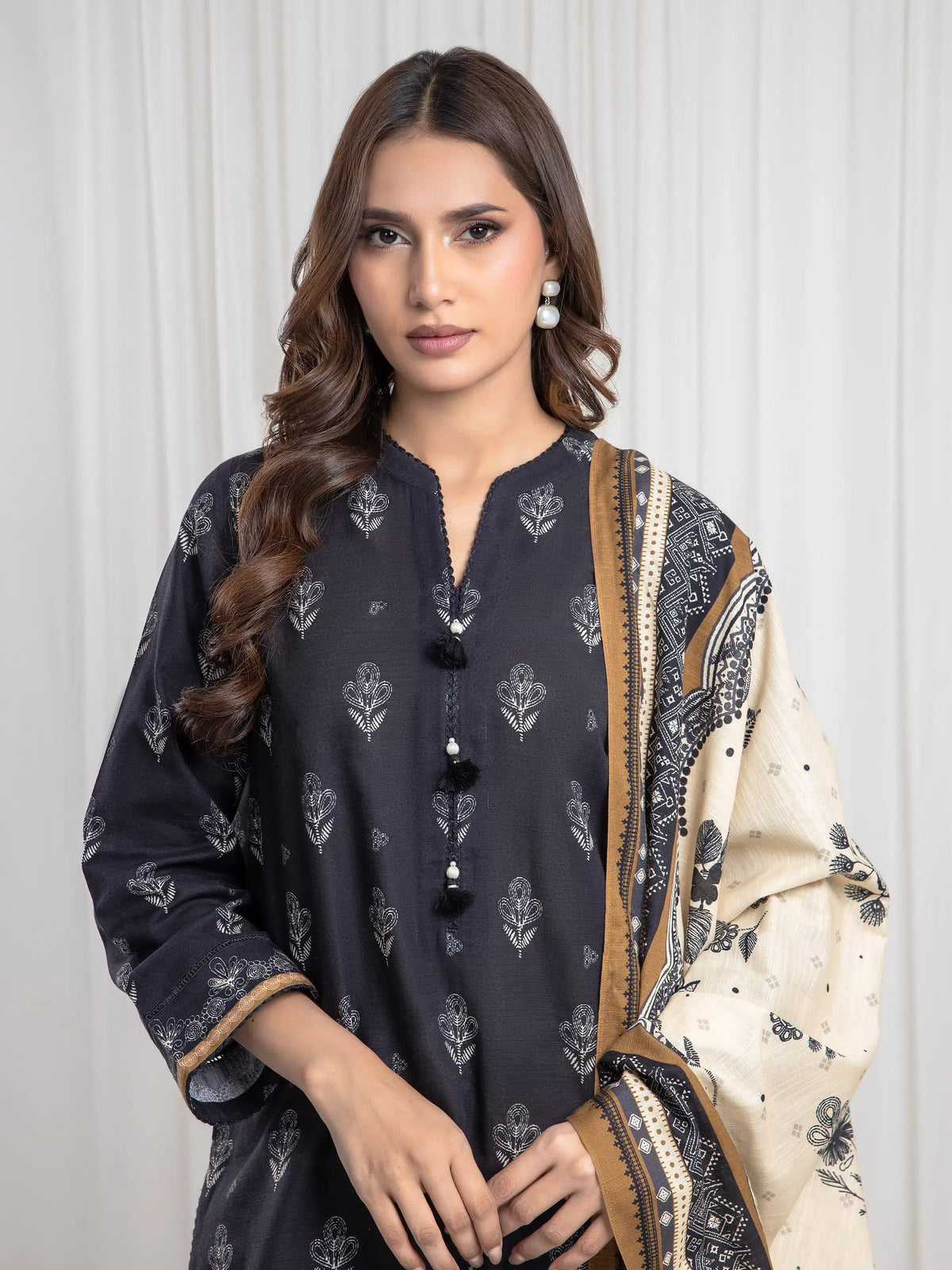 Edenrobe Allure Black Printed Khaddar 3-Piece Suit | EWU6A3-37074-3P