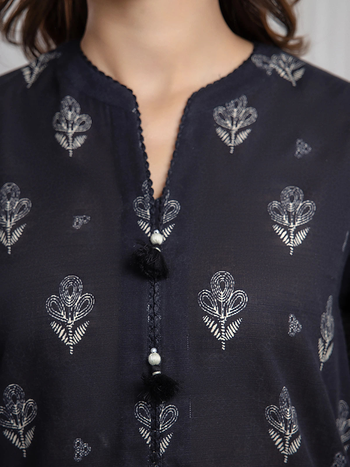 Edenrobe Allure Black Printed Khaddar 3-Piece Suit | EWU6A3-37074-3P