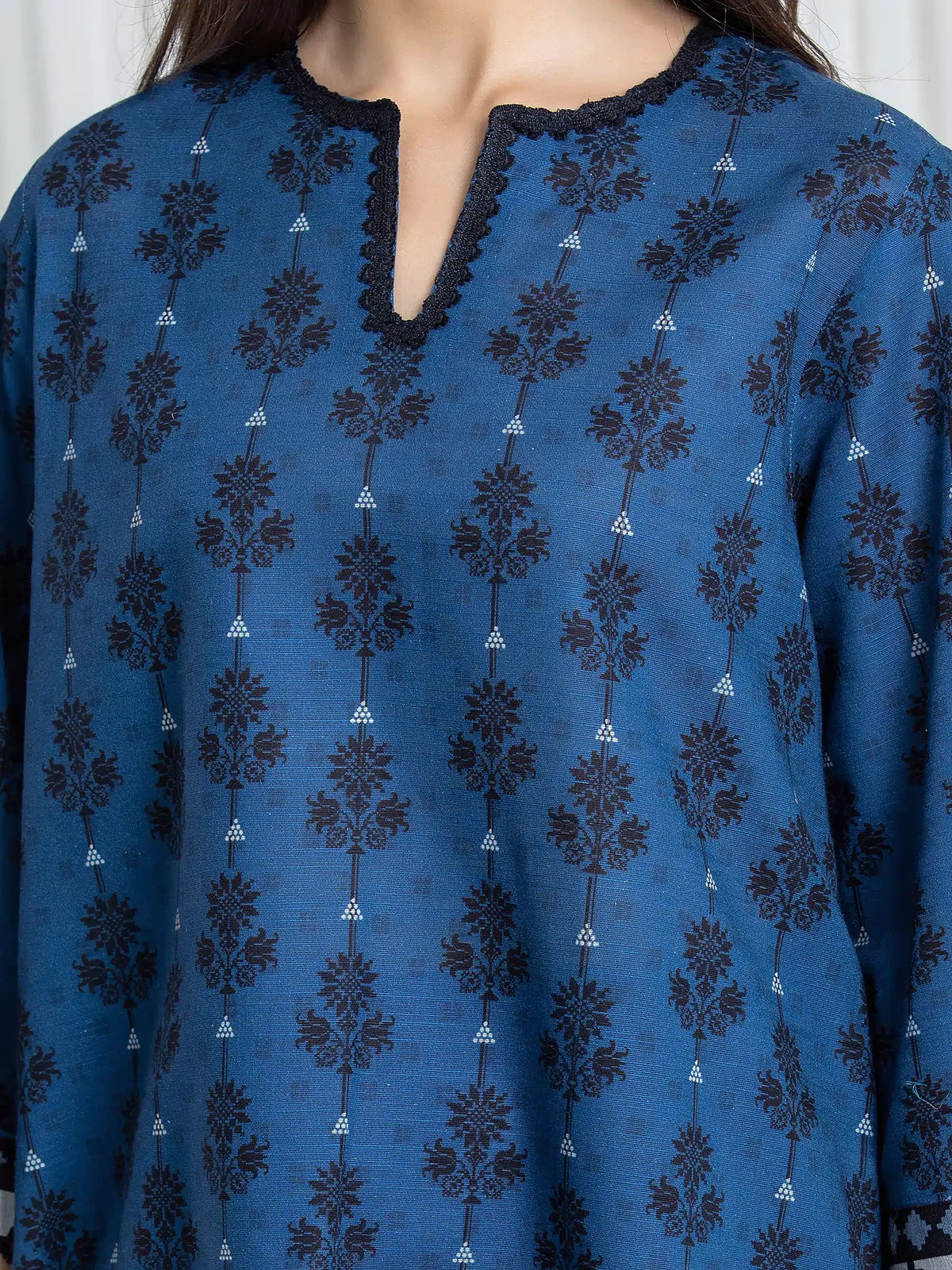 Edenrobe Allure Blue Printed Khaddar 3-Piece Suit | EWU6A3-37075-3P