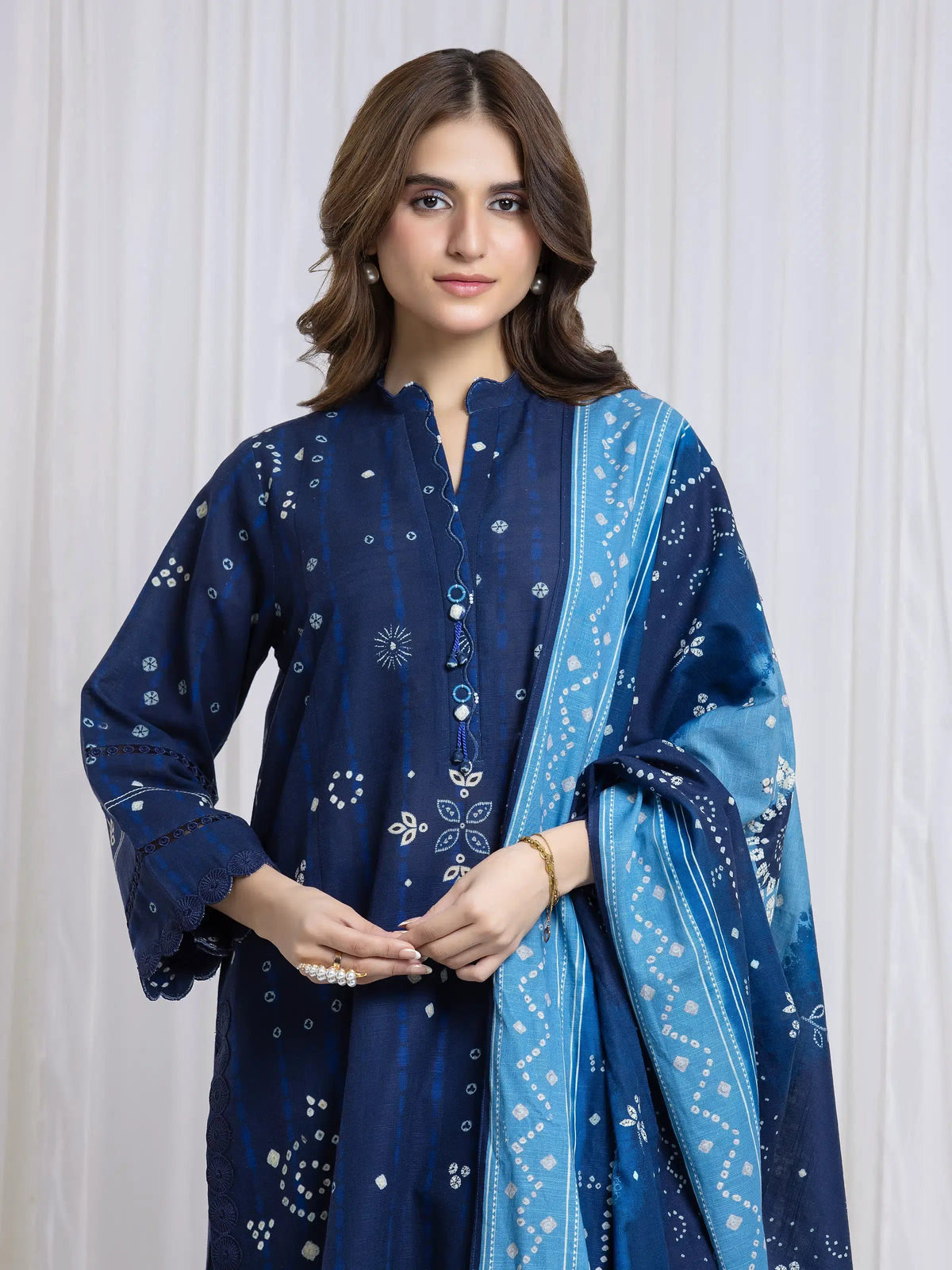 Edenrobe Allure Blue Printed Khaddar 3-Piece Suit | EWU6A3-37089-3P