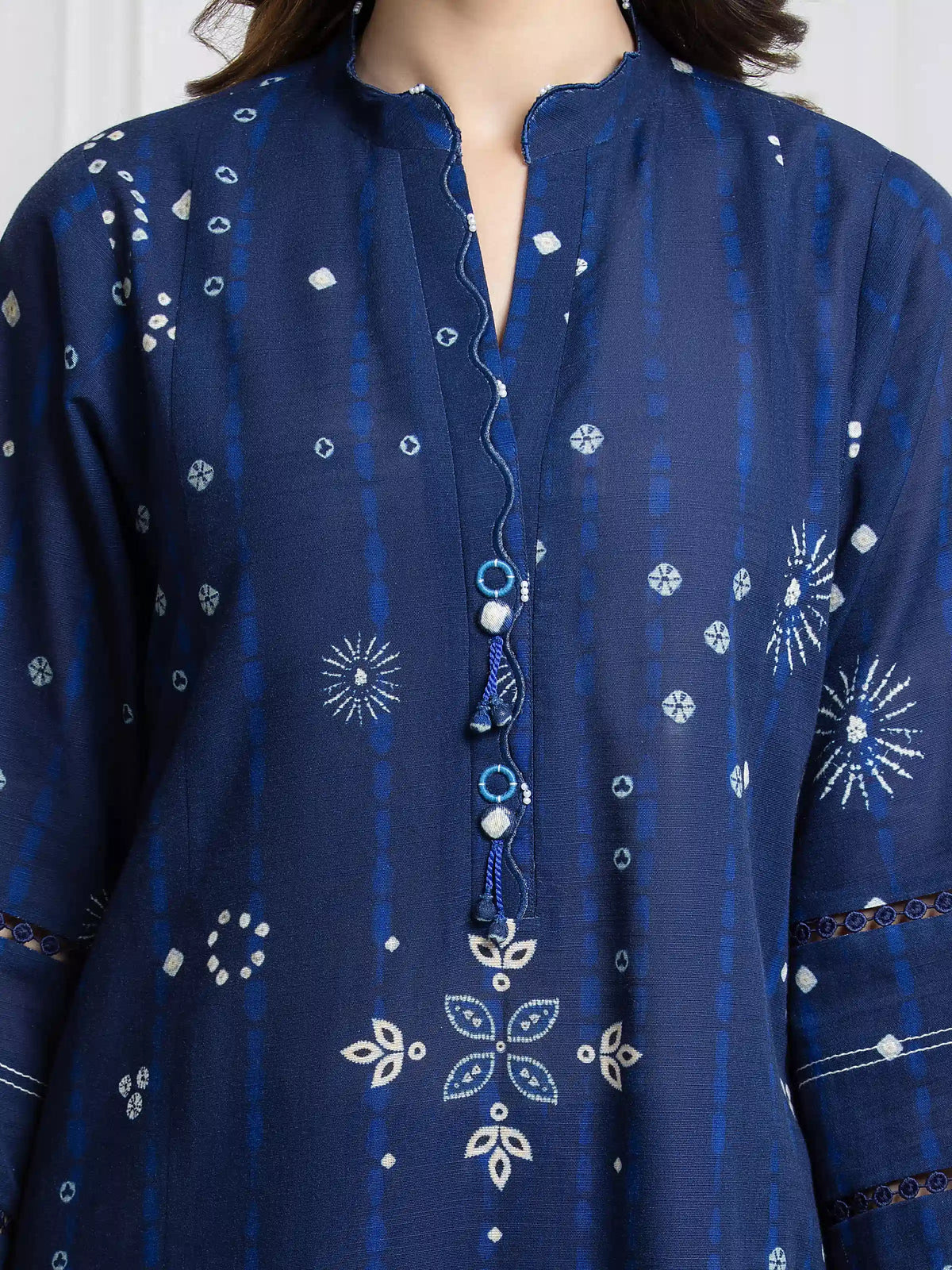 Edenrobe Allure Blue Printed Khaddar 3-Piece Suit | EWU6A3-37089-3P
