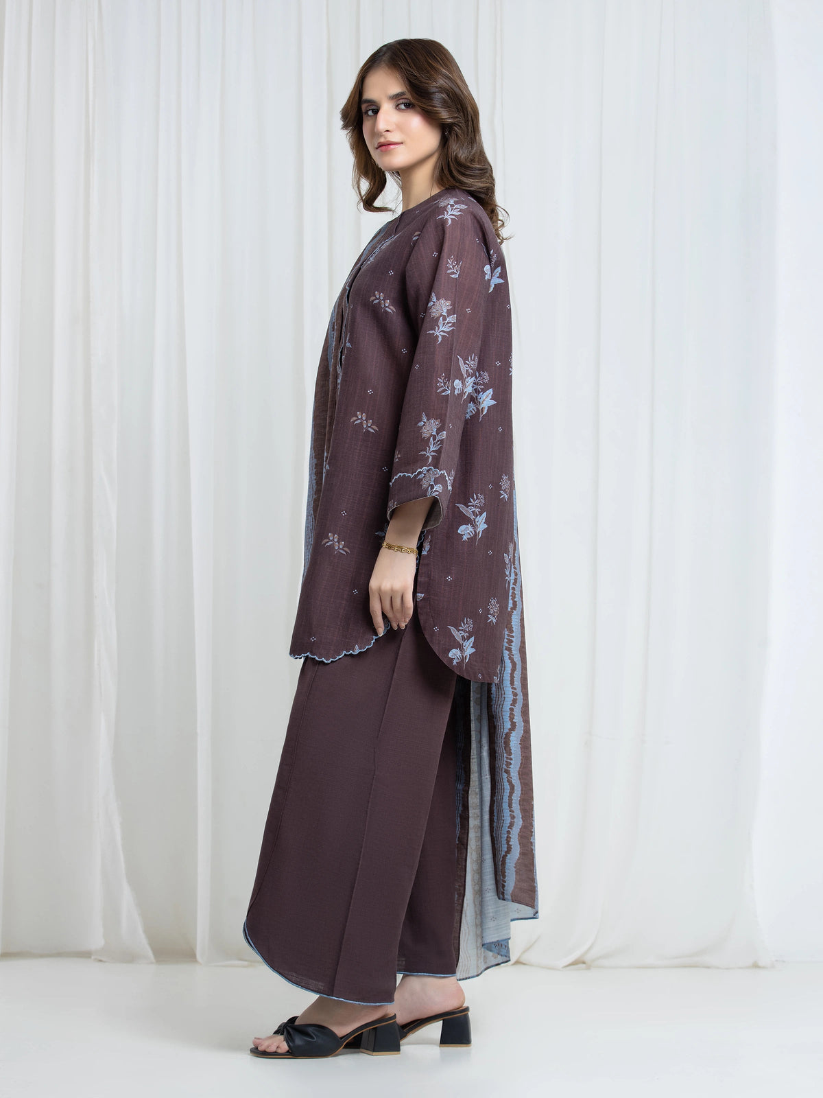 Edenrobe Allure Brown Printed Khaddar 3-Piece Suit | EWU6A3-37091-3P