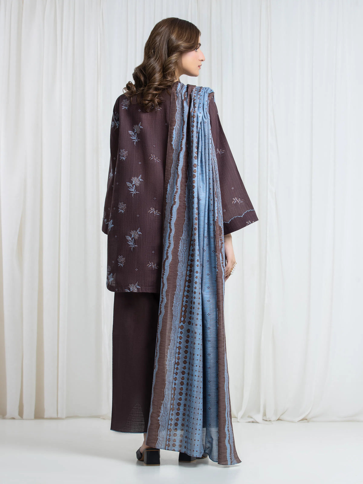 Edenrobe Allure Brown Printed Khaddar 3-Piece Suit | EWU6A3-37091-3P