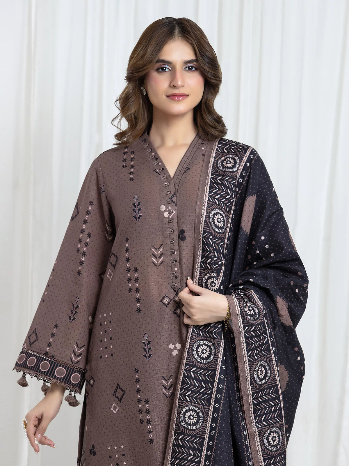 Edenrobe Allure Brown Printed Khaddar 3-Piece Suit | EWU6A3-37094-3P