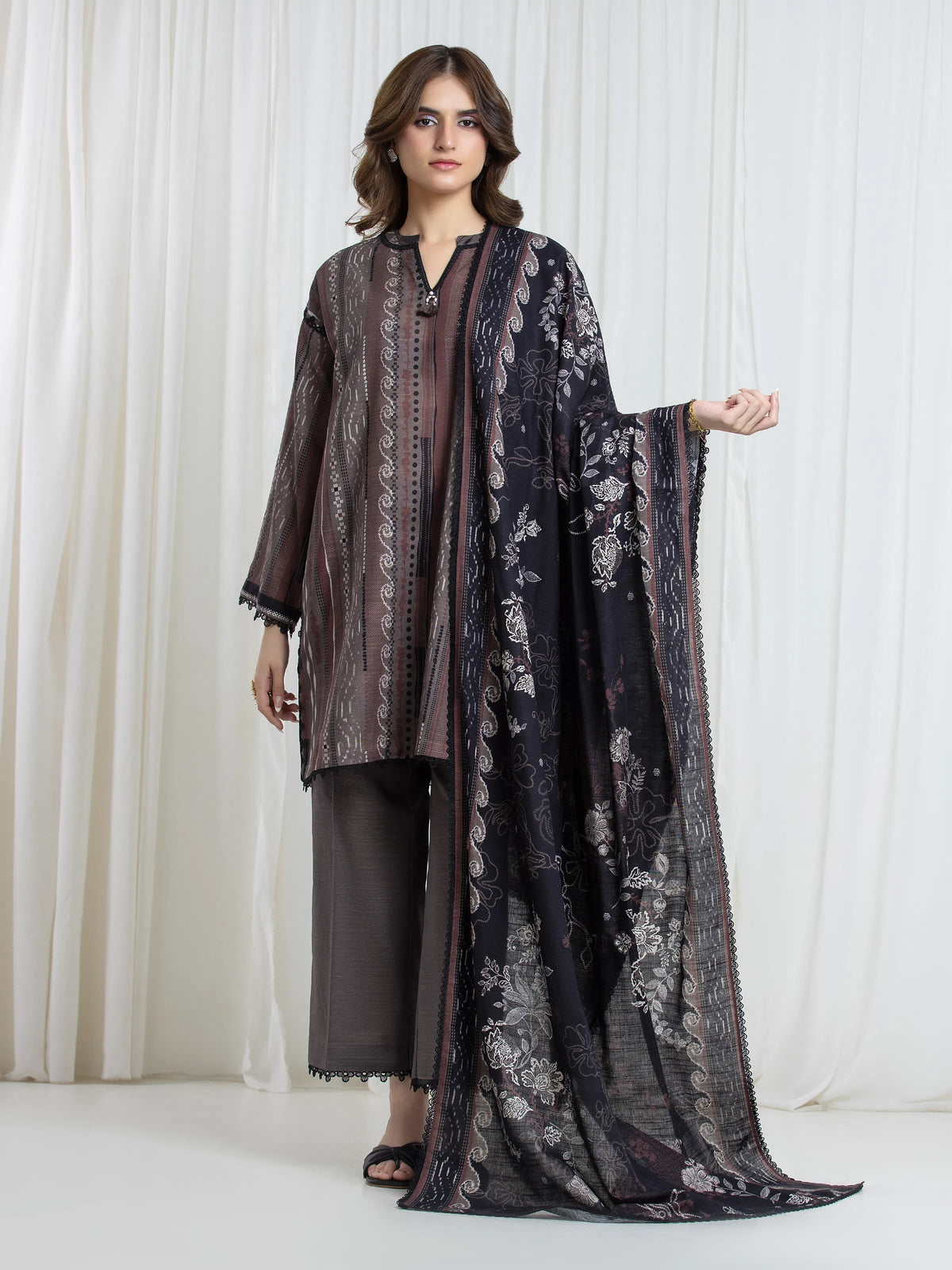 Edenrobe Allure Brown Printed Khaddar 3-Piece Suit | EWU6A3-37095-3P