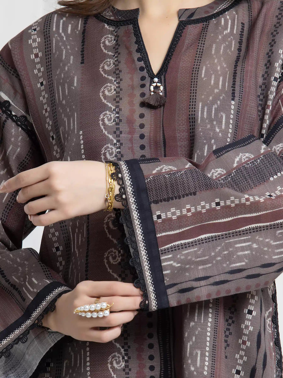 Edenrobe Allure Brown Printed Khaddar 3-Piece Suit | EWU6A3-37095-3P