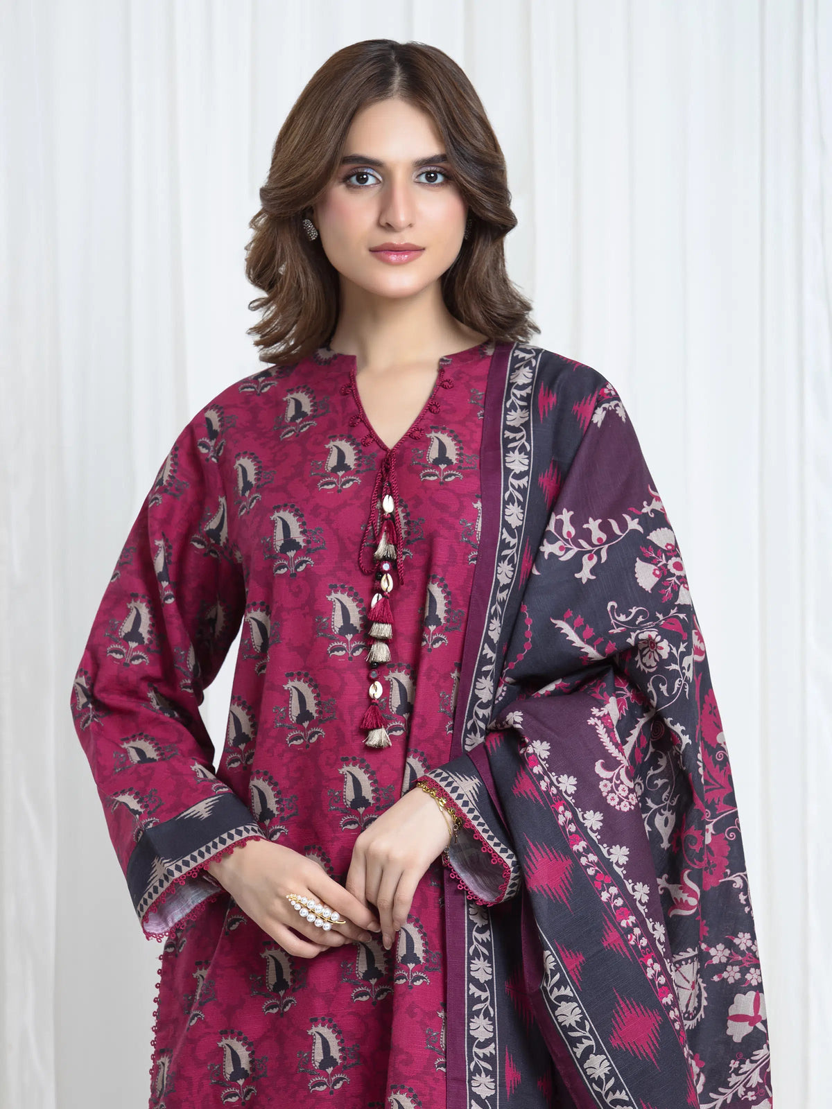 Edenrobe Allure Magenta Printed Khaddar 3-Piece Suit | EWU6A3-37099-3P