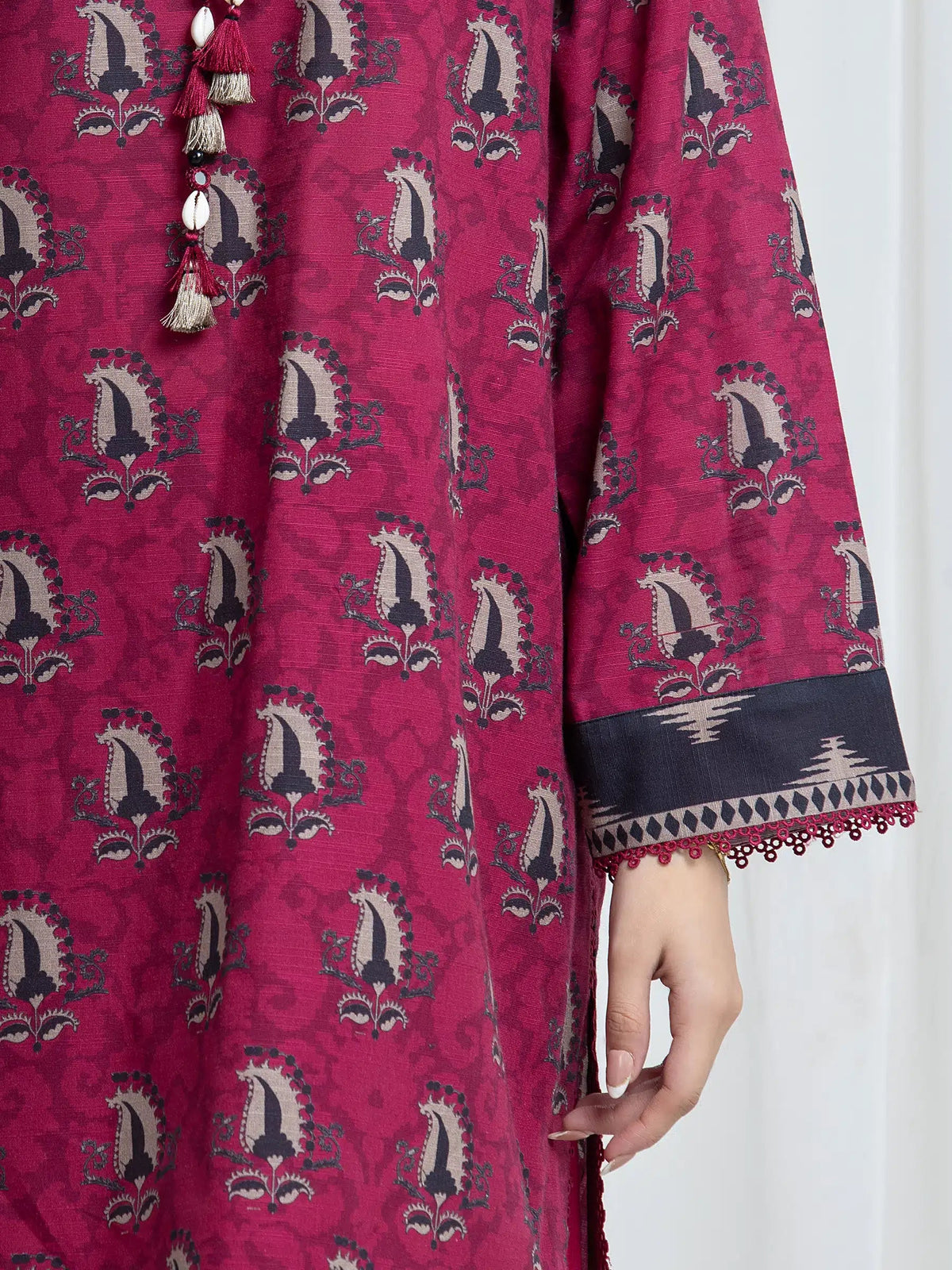 Edenrobe Allure Magenta Printed Khaddar 3-Piece Suit | EWU6A3-37099-3P