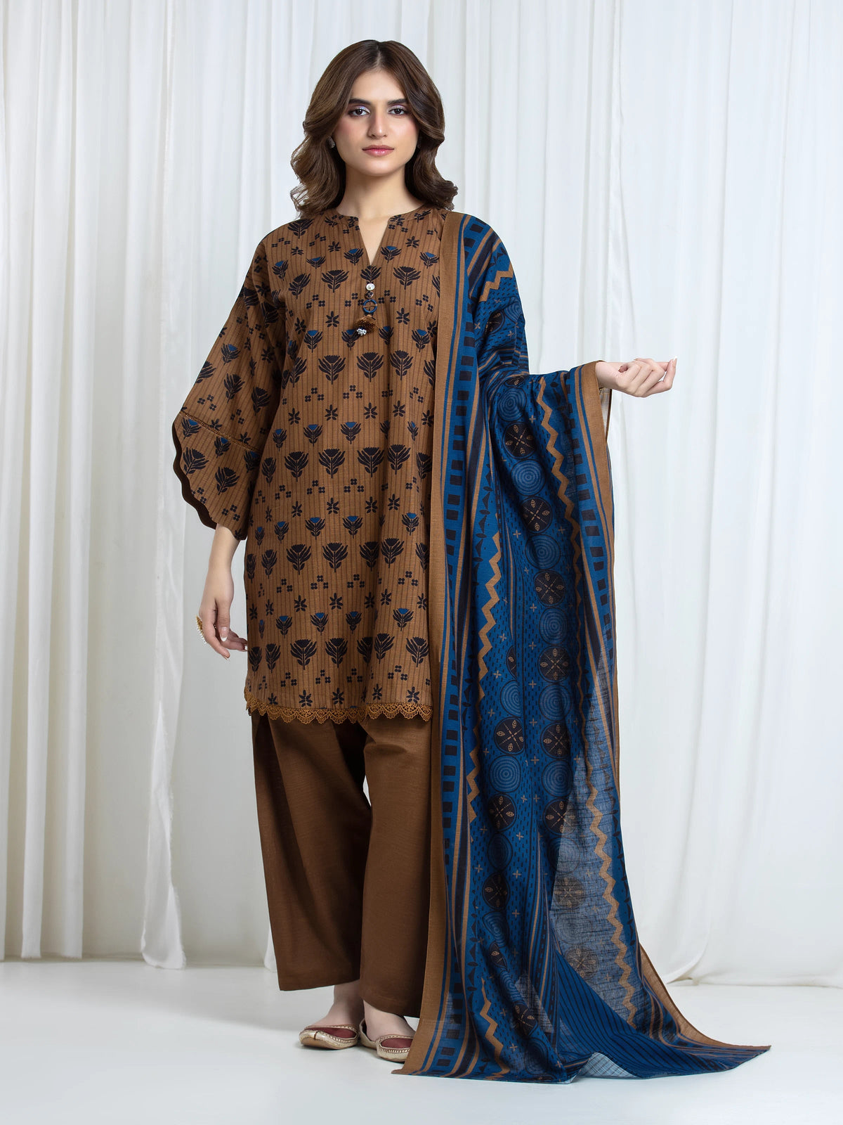 Edenrobe Allure Brown Printed Khaddar 3-Piece Suit | EWU6A3-37103-3P