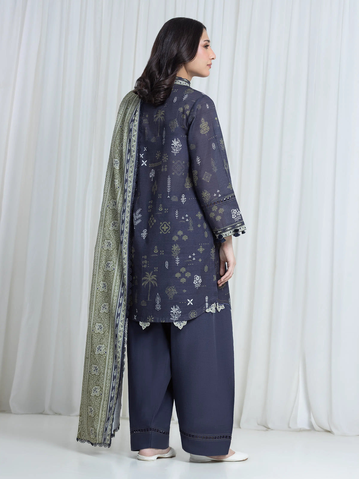 Edenrobe Allure Blue Printed Khaddar 3-Piece Suit | EWU6A3-37112-3P