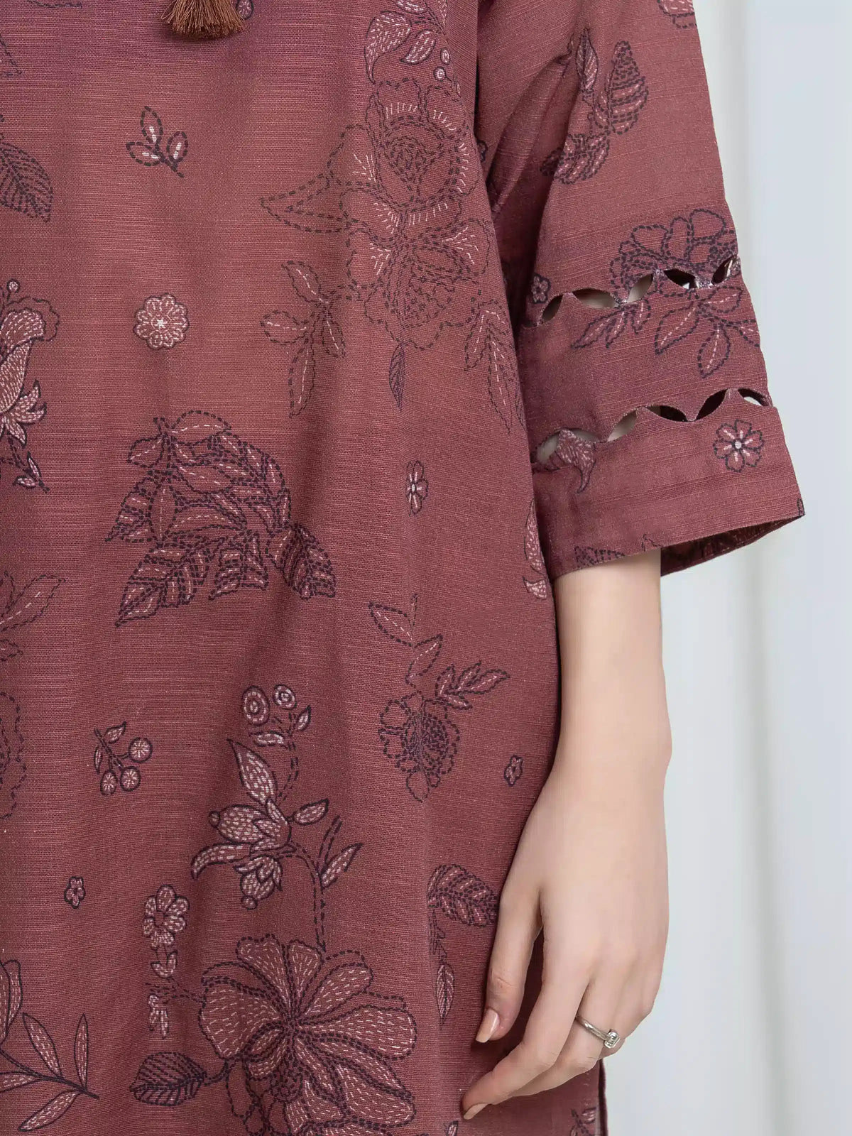 Edenrobe Allure Rose Printed Khaddar 3-Piece Suit | EWU6A3-37115-3P
