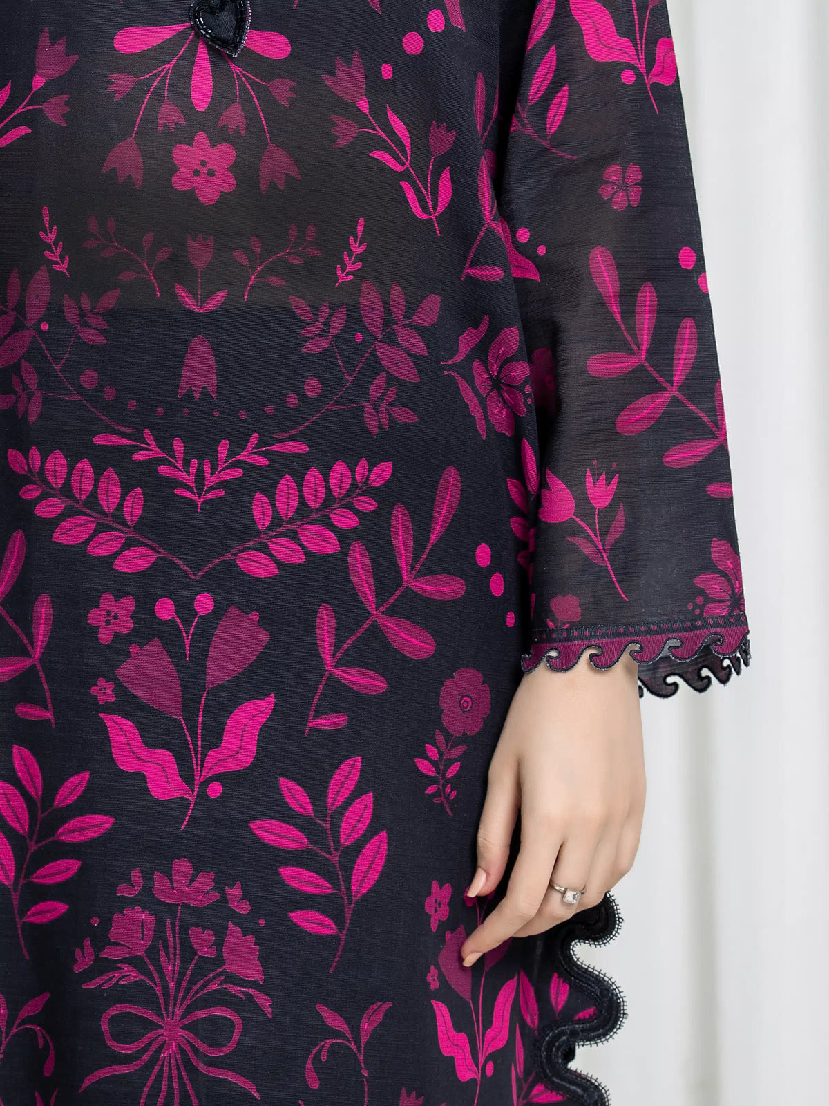 Edenrobe Allure Black Printed Khaddar 3-Piece Suit | EWU6A3-37121-3P