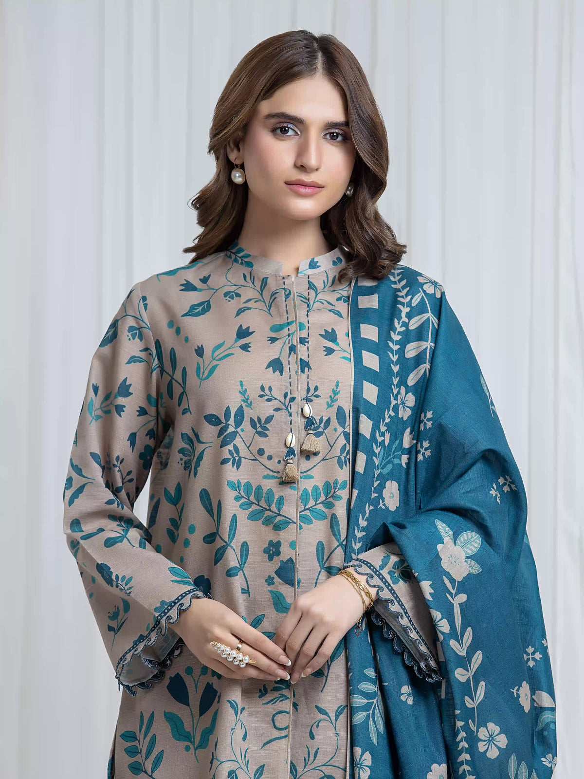 Edenrobe Allure Beige Printed Khaddar 3-Piece Suit | EWU6A3-37122-3P