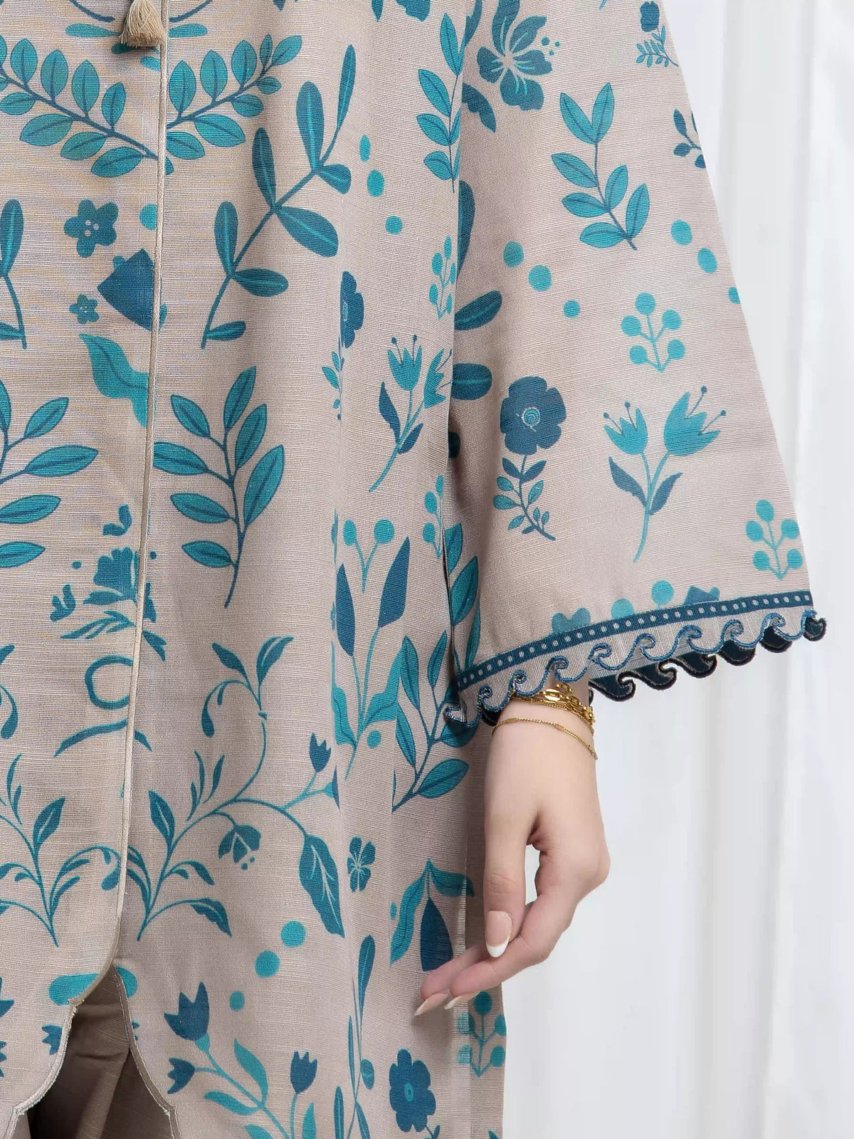 Edenrobe Allure Beige Printed Khaddar 3-Piece Suit | EWU6A3-37122-3P