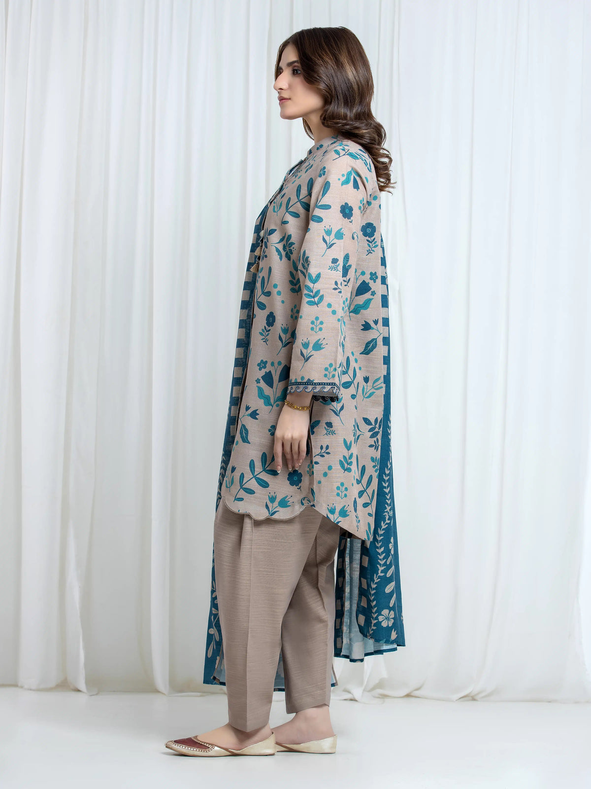 Edenrobe Allure Beige Printed Khaddar 3-Piece Suit | EWU6A3-37122-3P