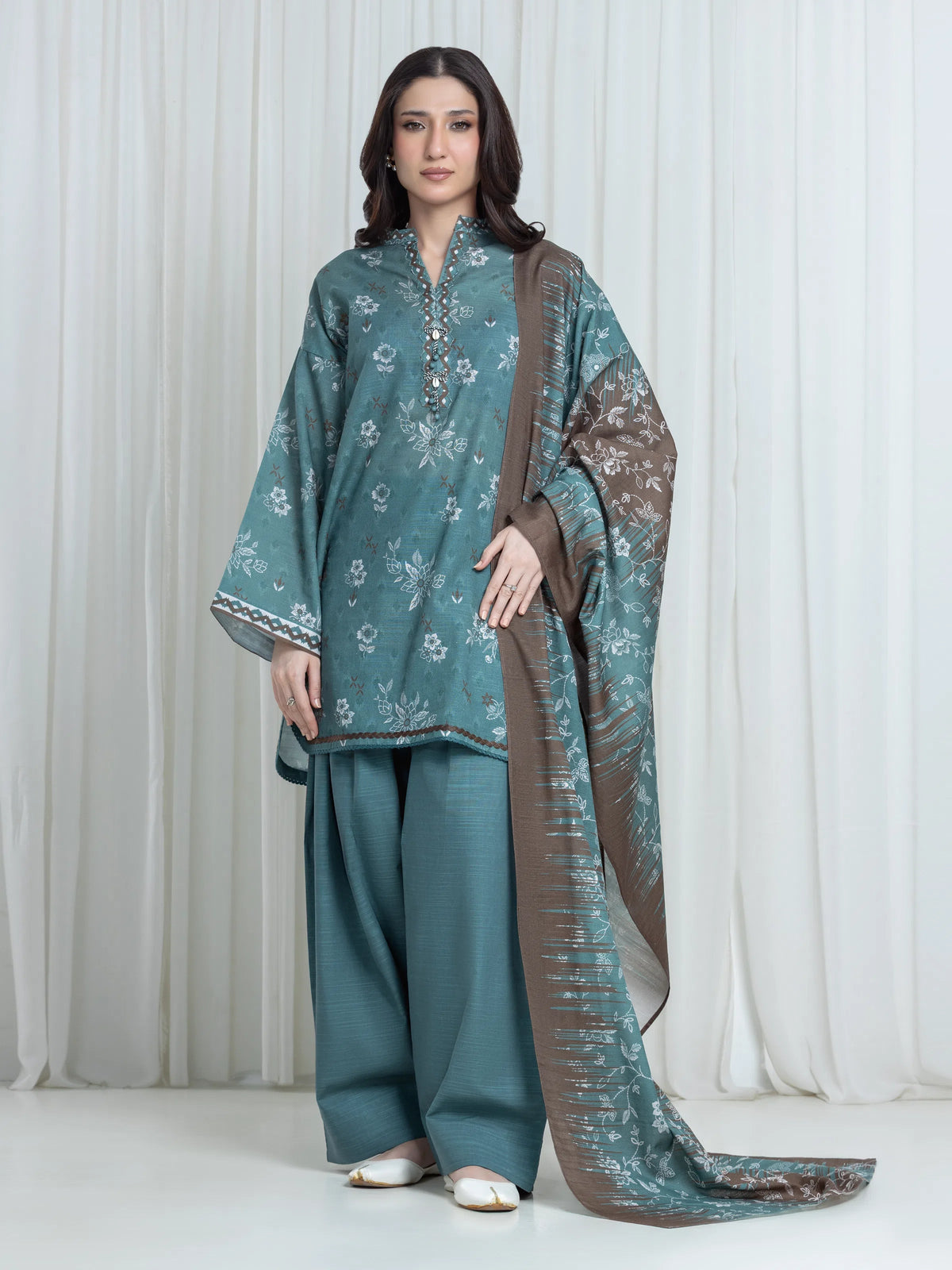 Edenrobe Allure Green Printed Khaddar 3-Piece Suit | EWU6A3-37136-3P