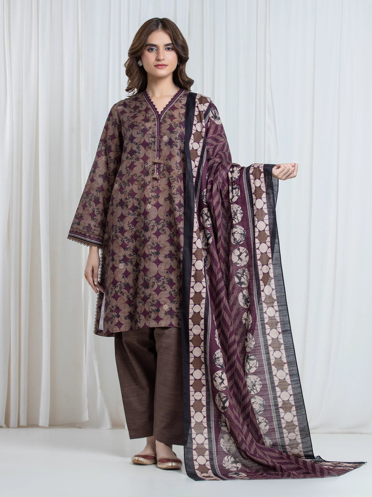 Edenrobe Allure Brown Printed Khaddar 3-Piece Suit | EWU6A3-37144-3P