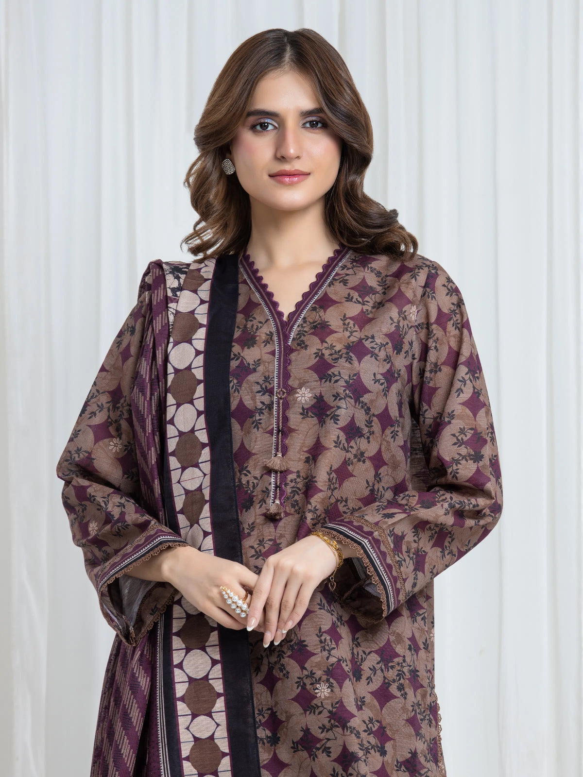 Edenrobe Allure Brown Printed Khaddar 3-Piece Suit | EWU6A3-37144-3P