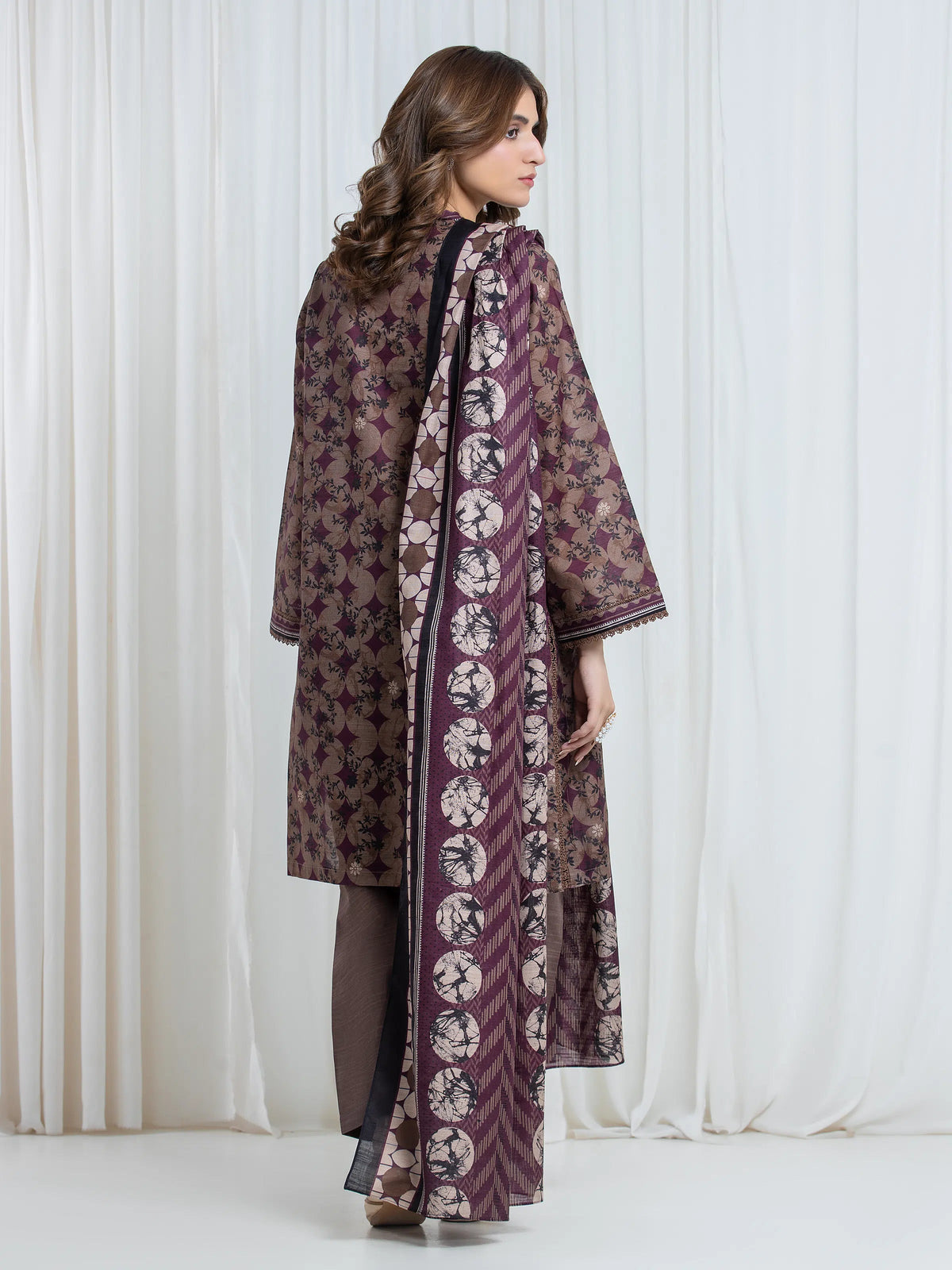 Edenrobe Allure Brown Printed Khaddar 3-Piece Suit | EWU6A3-37144-3P