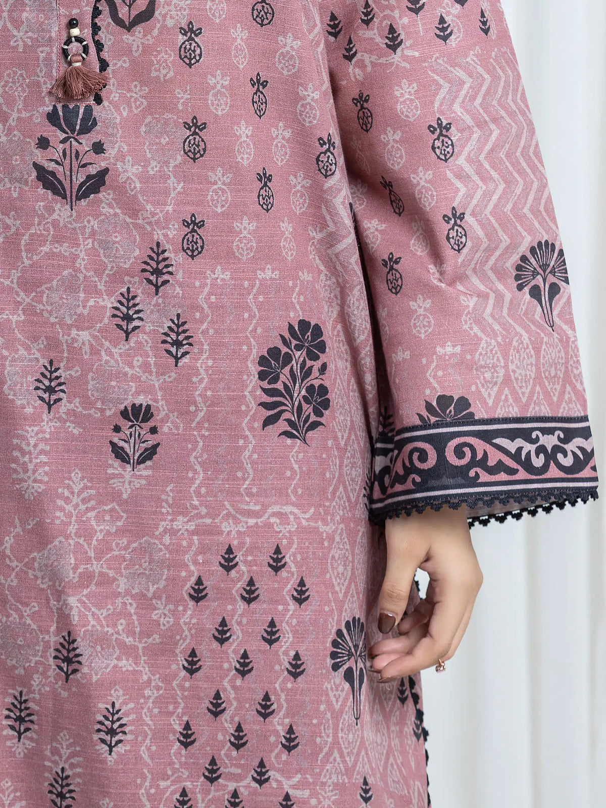Edenrobe Allure Rose Printed Khaddar 3-Piece Suit | EWU6A3-37162-3P