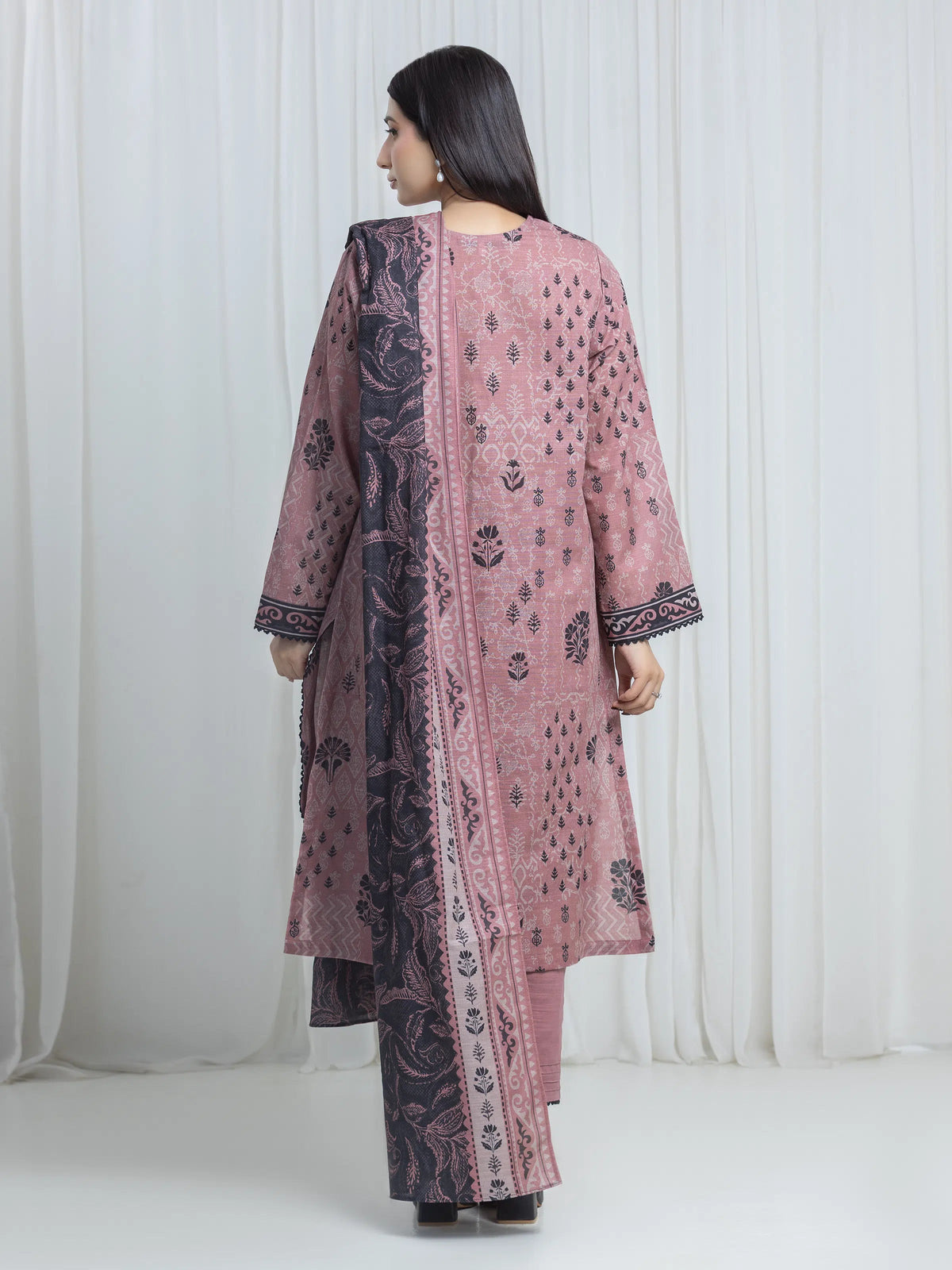 Edenrobe Allure Rose Printed Khaddar 3-Piece Suit | EWU6A3-37162-3P