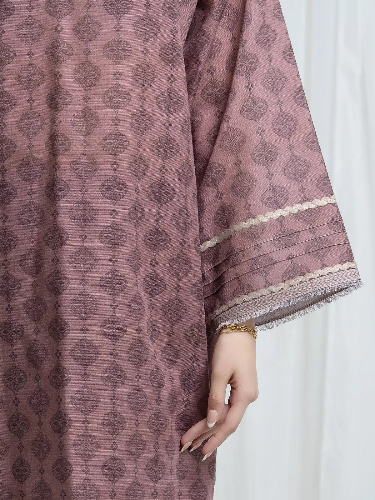 Edenrobe Allure Rose Printed Khaddar 3-Piece Suit | EWU6A3-37172-3P