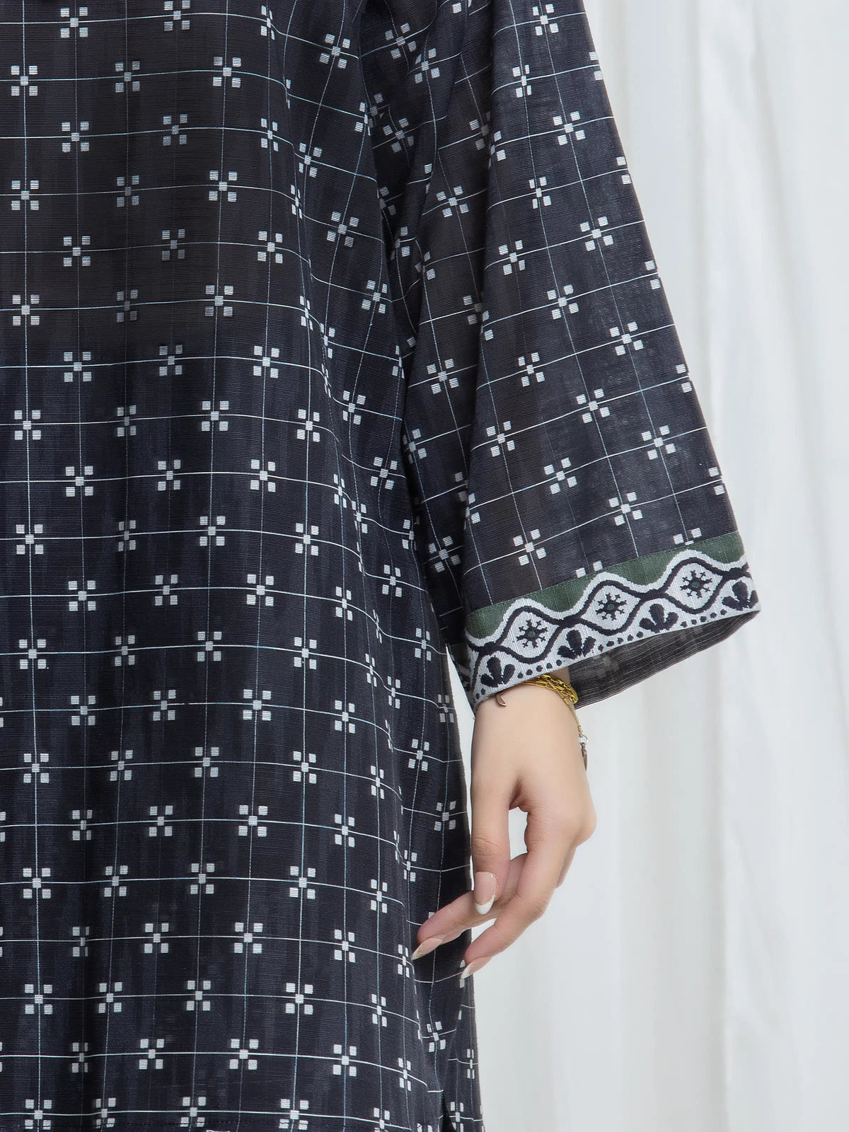 Edenrobe Allure Black Printed Khaddar 3-Piece Suit | EWU6A3-37174-3P