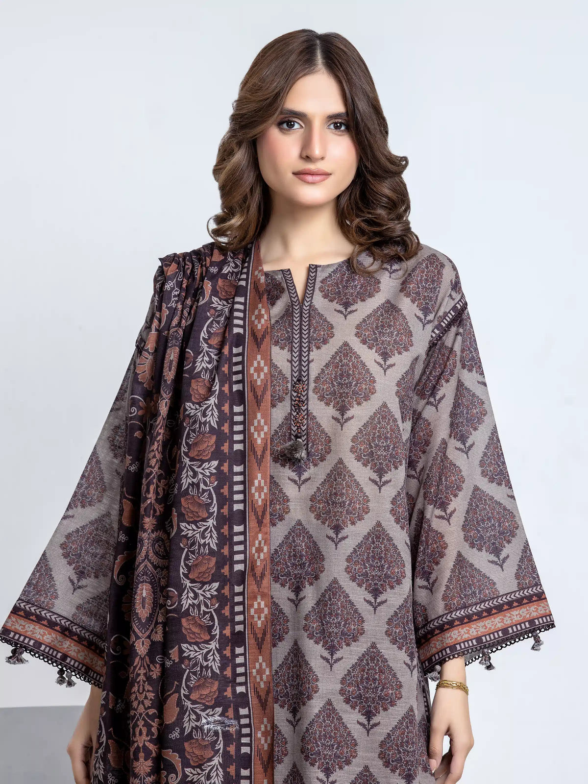 Edenrobe Allure Sage Printed Khaddar 3-Piece Suit | EWU6A3-37178-3P