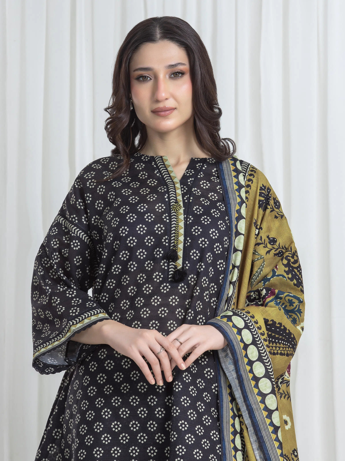 Edenrobe Allure Black Printed Khaddar 3-Piece Suit | EWU6A3-37181-3P