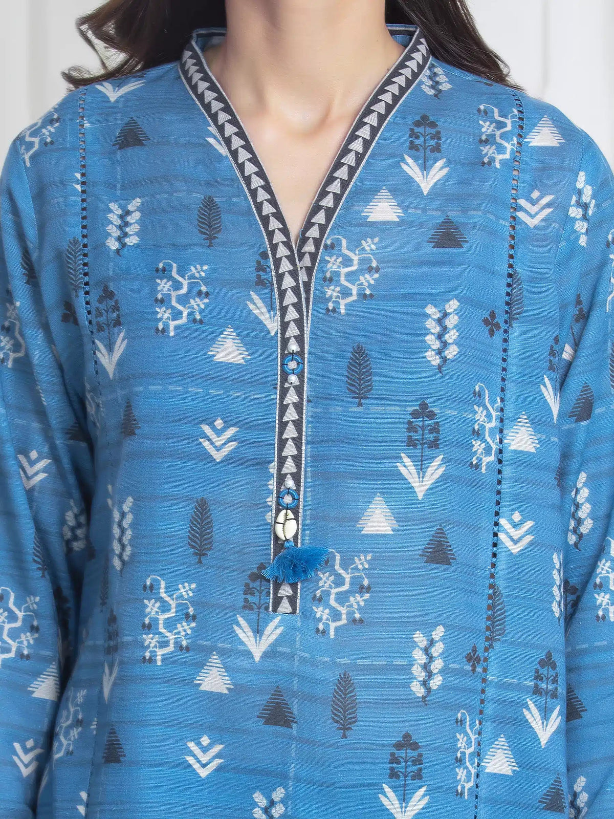 Edenrobe Allure Blue Printed Khaddar 3-Piece Suit | EWU6A3-37183-3P