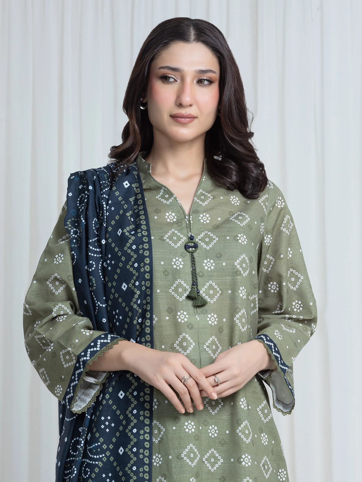 Edenrobe Allure Green Printed Khaddar 3-Piece Suit | EWU6A3-37189-3P