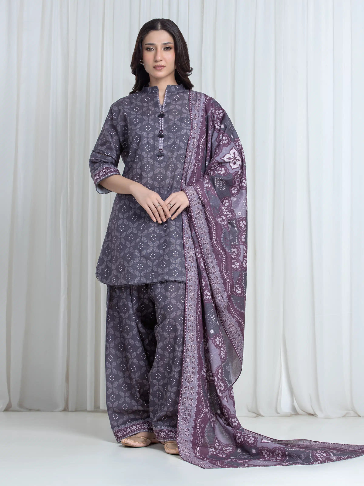 Edenrobe Allure Grey Printed Khaddar 3-Piece Suit | EWU6A3-37195-3P