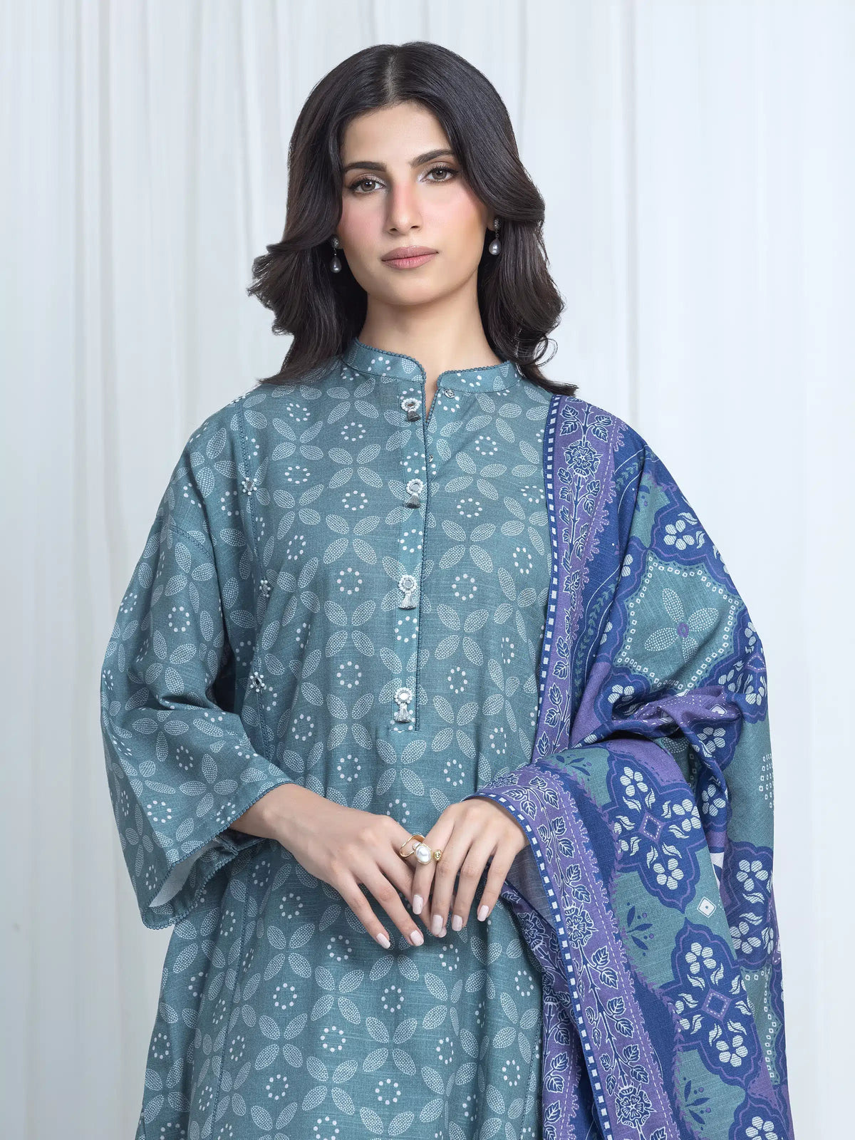 Edenrobe Allure Teal Printed Khaddar 3-Piece Suit | EWU6A3-37196-3P