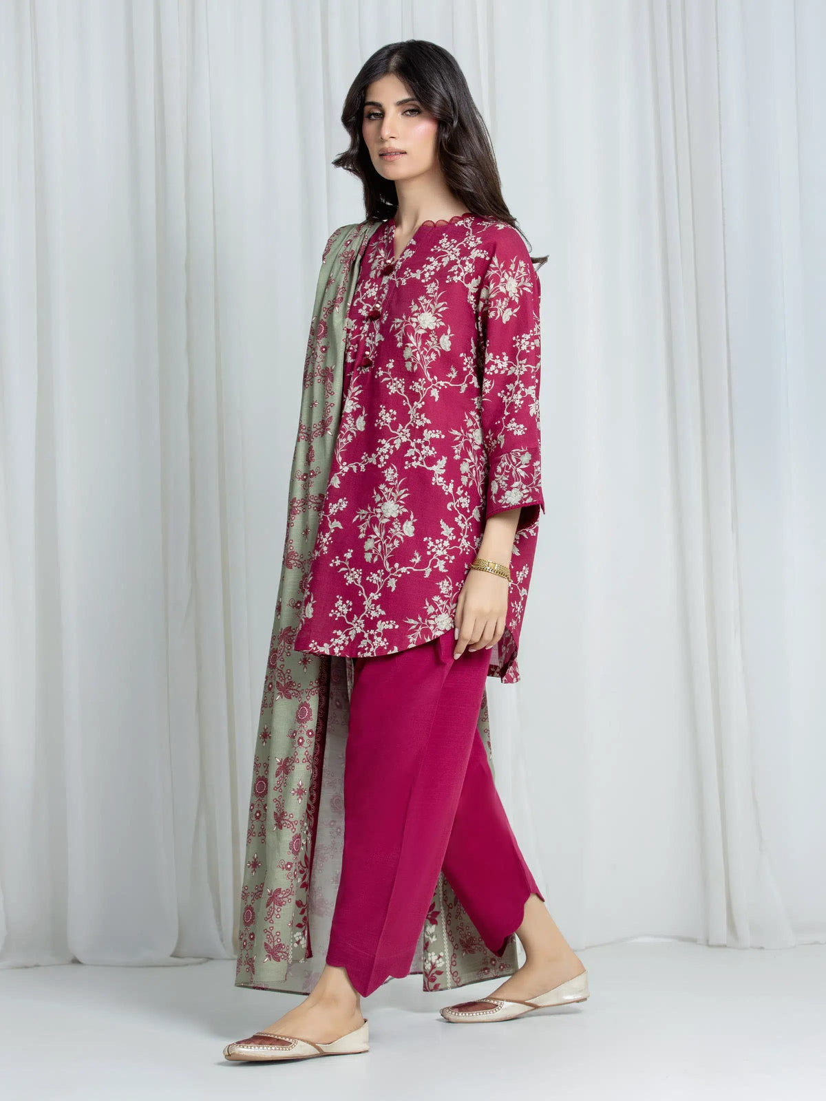 Edenrobe Allure Dark Pink Khaddar 3-Piece Suit | EWU6A3-37083-3P