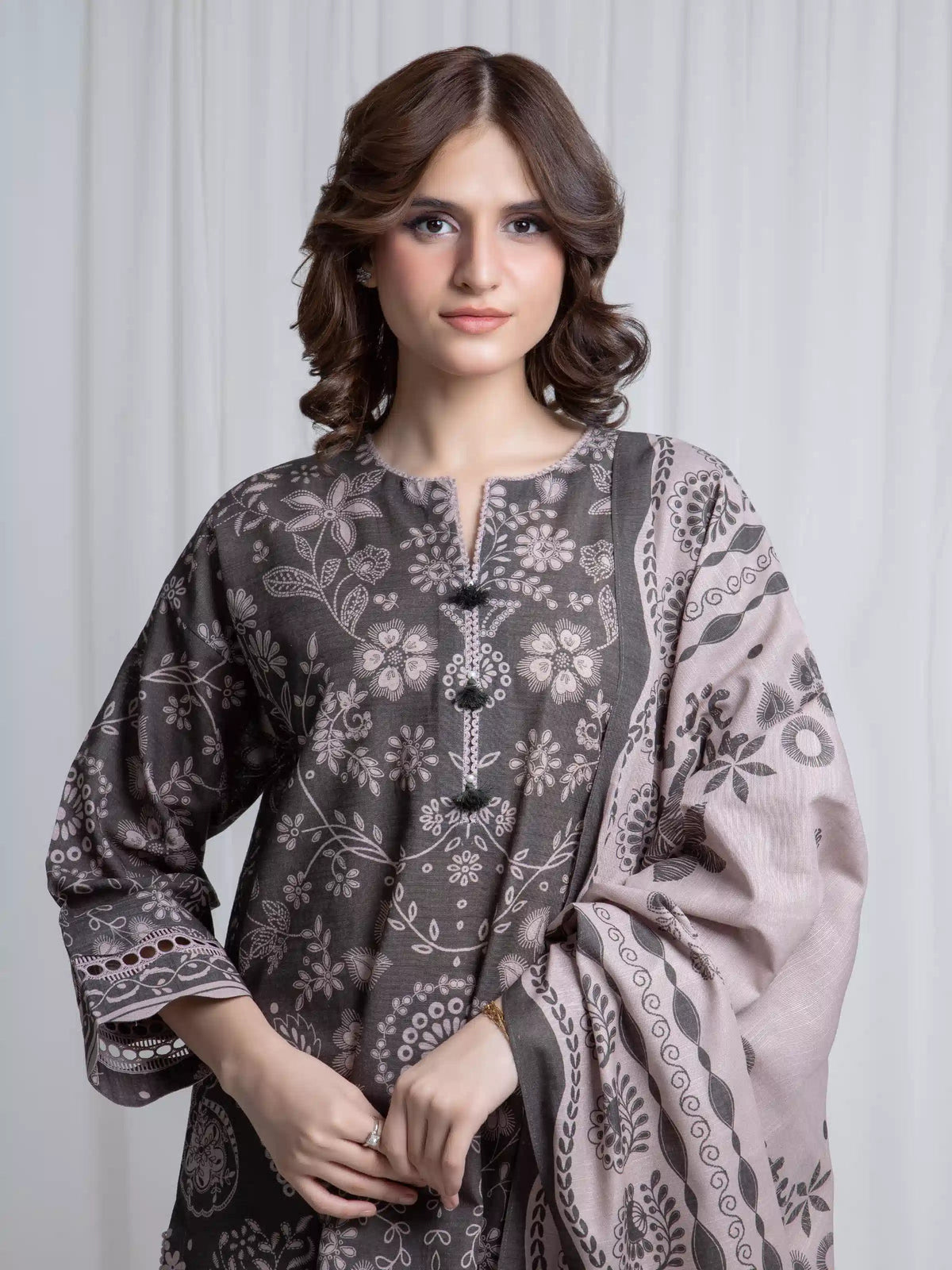 Edenrobe Allure Dark Sage Khaddar 3-Piece Suit | EWU6A3-37041-3P