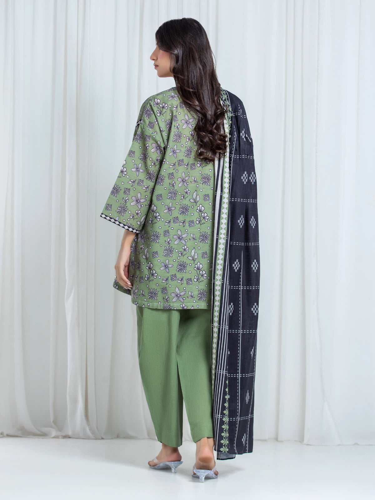 Edenrobe Allure Green Khaddar 3-Piece Suit | EWU6A3-37038-3P